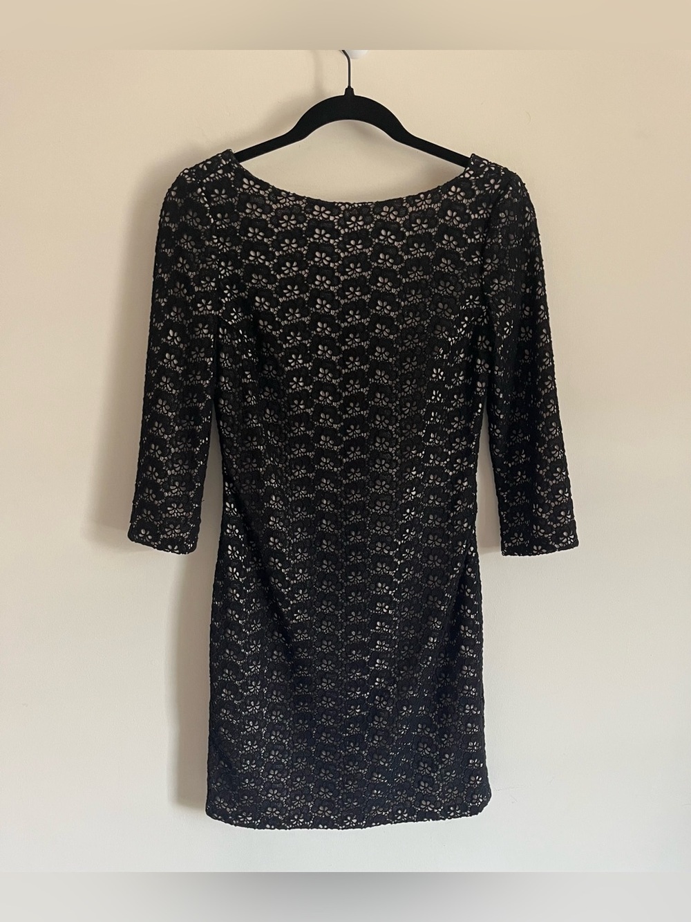 Diane Von Furstenberg Sarita Acorn Black Lace Sheath Mini Dress EUC Sz 2